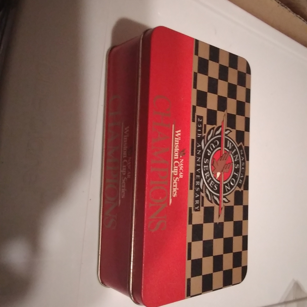 Winston Cup 25th anniversary tin